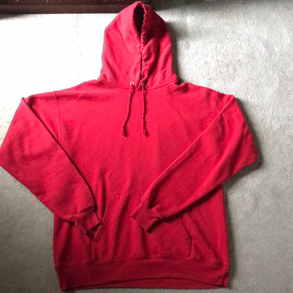 Red hoodie with pockets and a hood